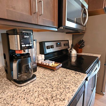 2 Bedroom Brand New Apartment Near Mayo, Park Free Rochester Esterno foto
