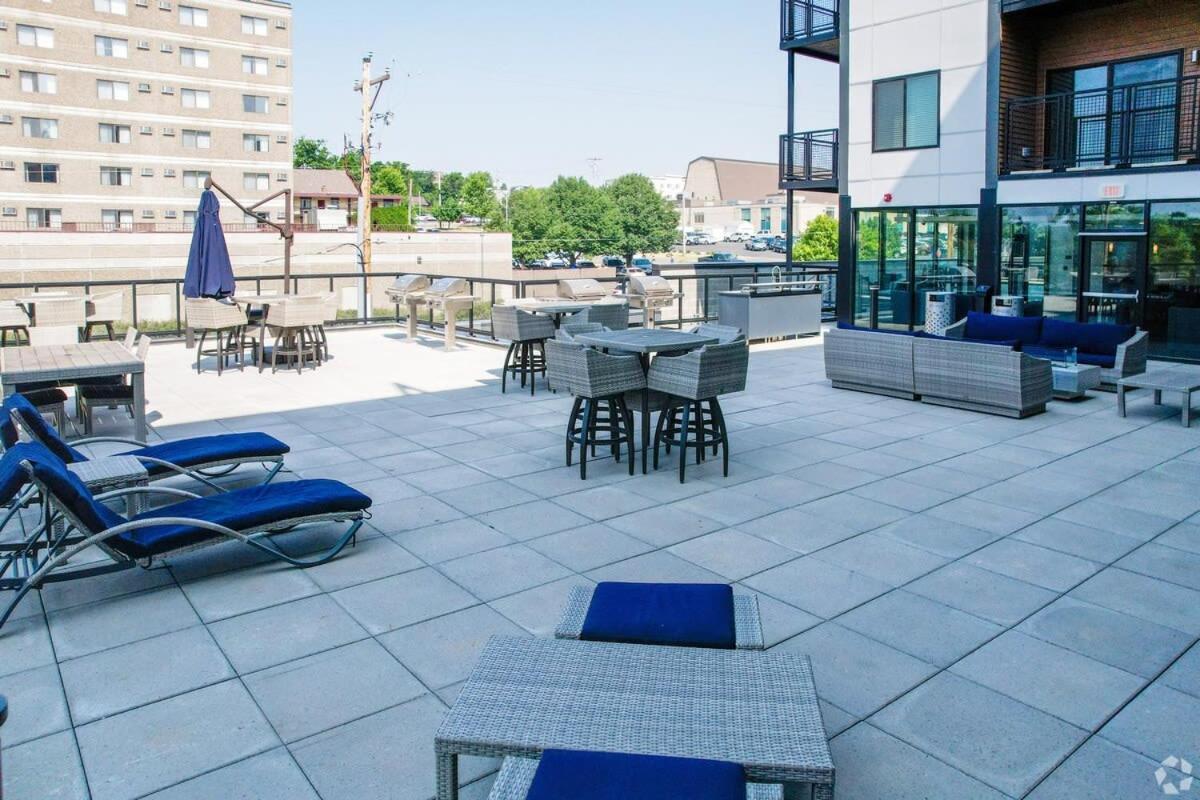 2 Bedroom Brand New Apartment Near Mayo, Park Free Rochester Esterno foto