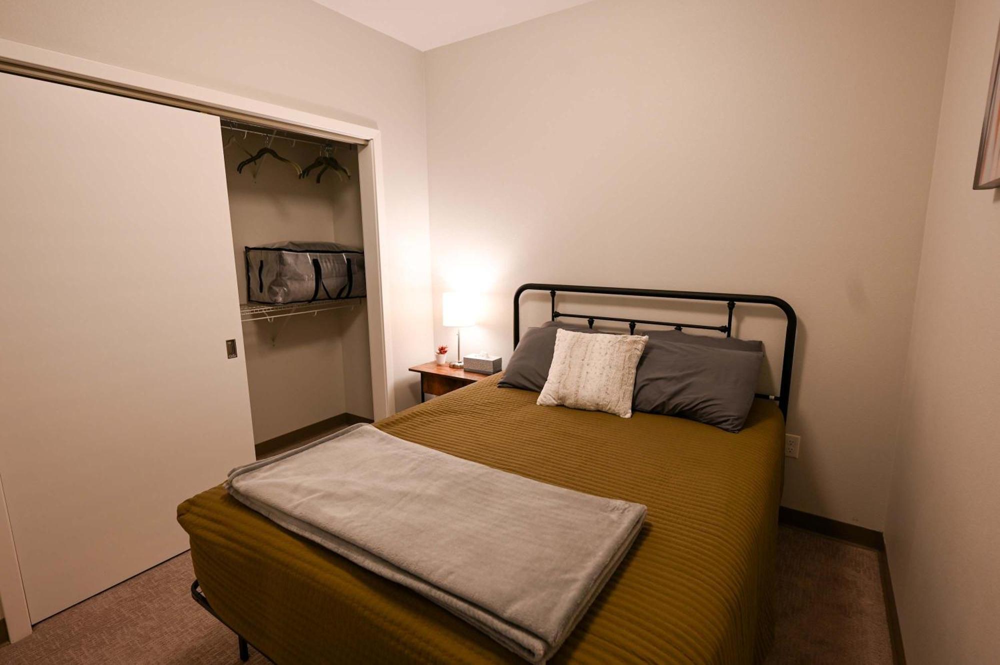 2 Bedroom Brand New Apartment Near Mayo, Park Free Rochester Esterno foto